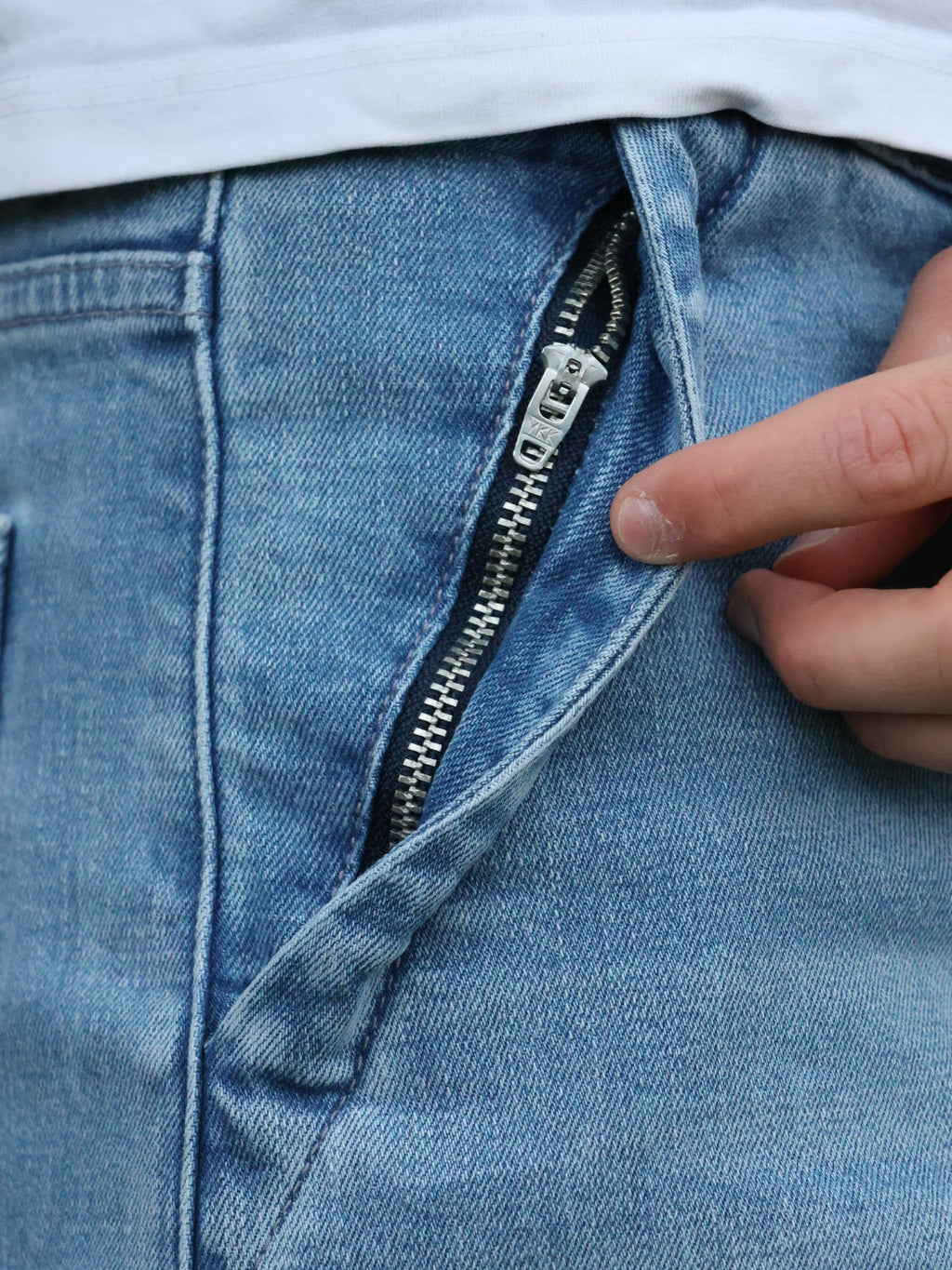 MTB Jeans (Preorder)